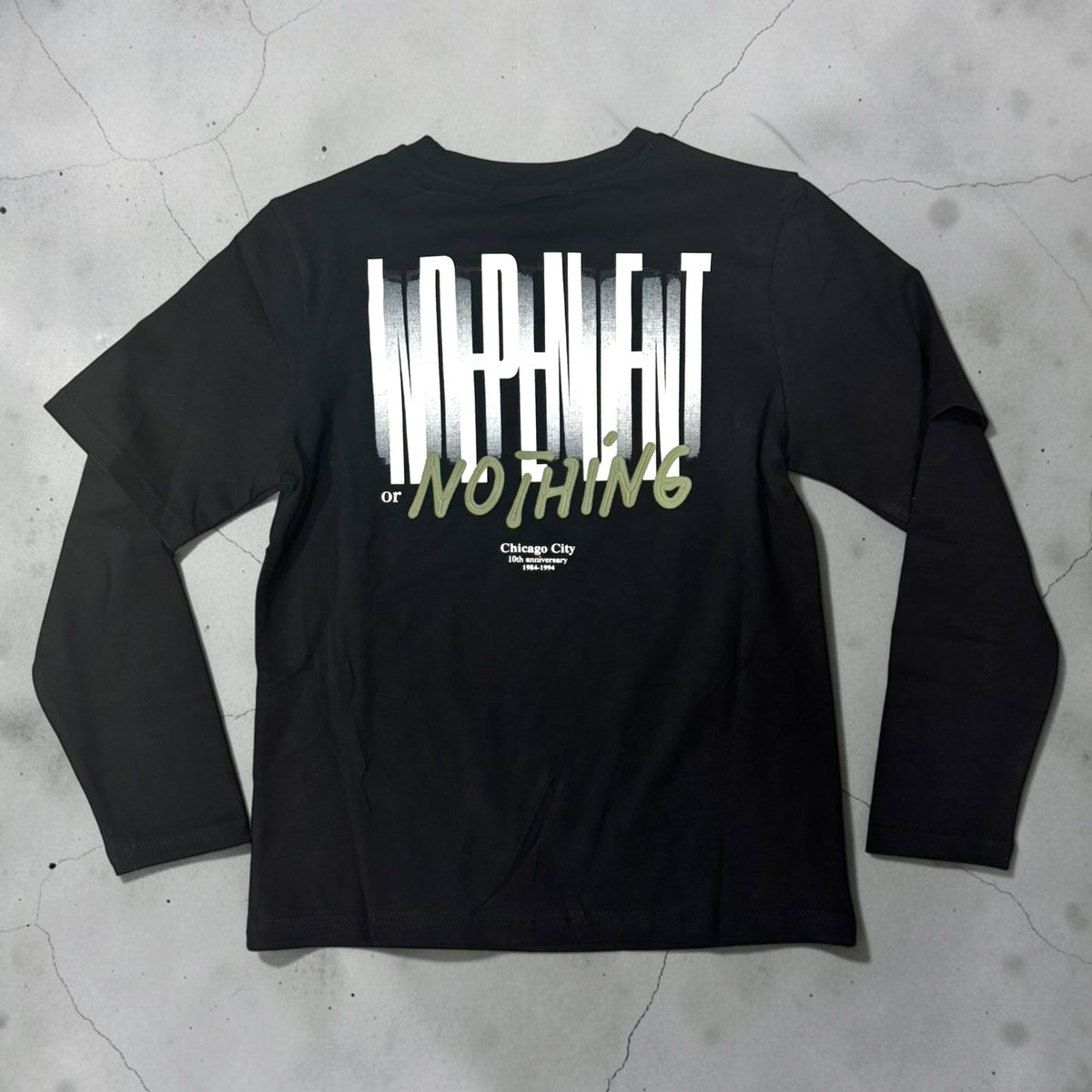 Maglietta a maniche lunghe nera Chulo Store in cotone con grafica All or Nothing bianca e verde sul retro